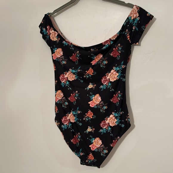 NWOT Mae Off Shoulder One Piece Swimsuit - Picture 7 of 9